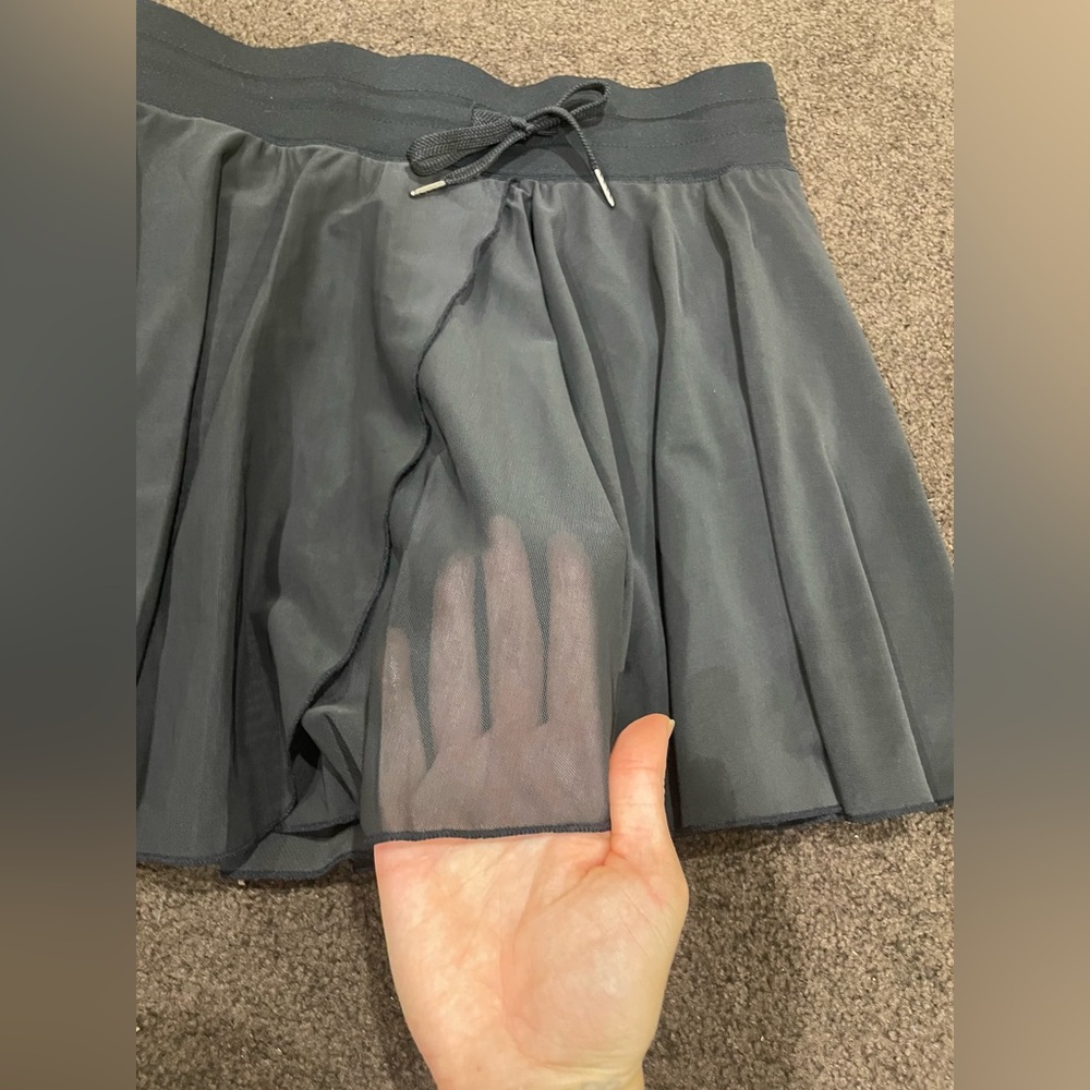 Halara High-Waisted 2-in-1 Mesh Flowy Mini Skirt - Picture 4 of 8